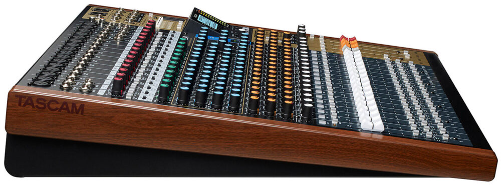 24.,,,,. CONSOLA TASCAM MODEL 24