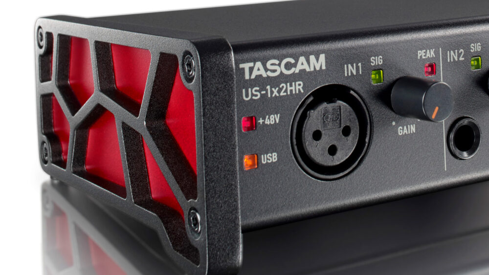 us-1x2hr_w_robust_metal_casing Interface de Audio Tascam US-1x2hr USB Profesional