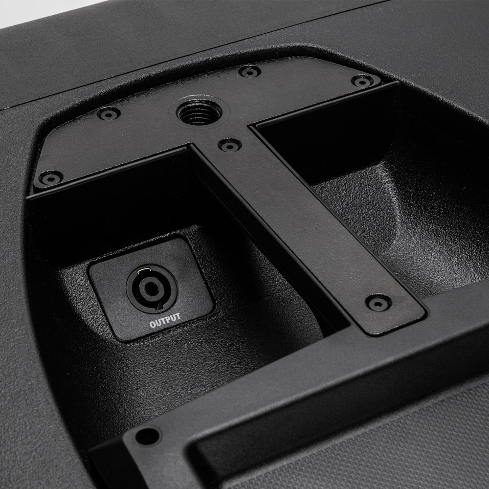 014_Evox-J-sub-closeup4_gallery-1000x1000-1.jpg ARRAY ACTIVO PORTATIL EVOX J8 RCF Columna Parlante
