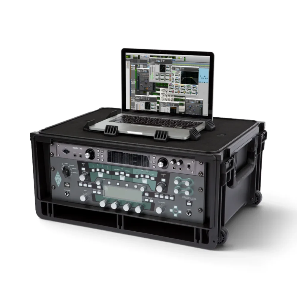Rack Case SKB 1SKB-iSF4U 4U Studio Flyer Moldeado por Inyección con Ruedas