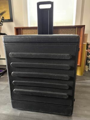 Rack Case SKB Roto-Molded 6U con Ruedas
