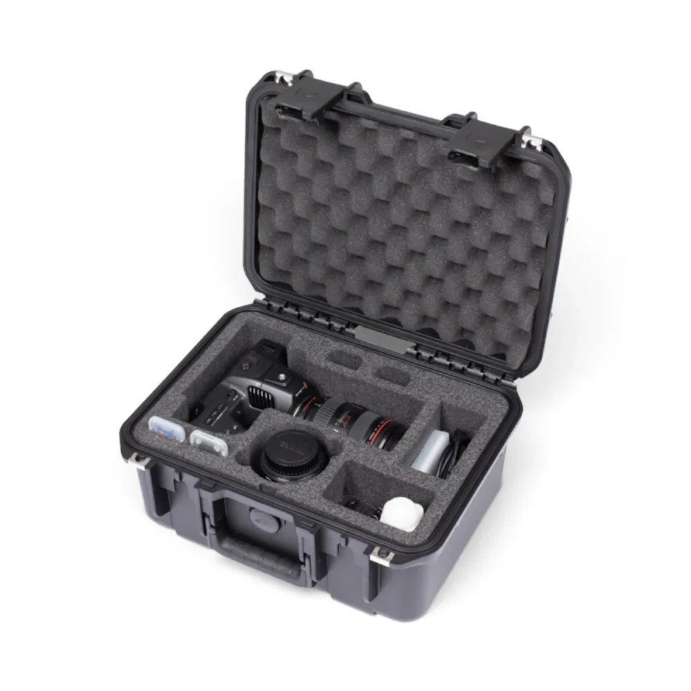 skb-cases-blackmagic-camera-hard-case.webp Estuche Rígido SKB iSeries 1309-6 para Blackmagic Pocket Cinema Camera 6K Pro