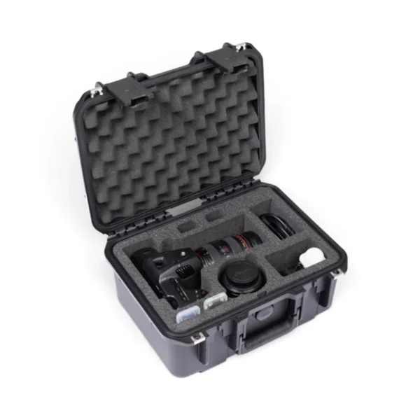 skb-cases-blackmagic-camera-hard-case_4b375a29-9415-4e97-97e5-abac0084acaa.webp Estuche Rígido SKB iSeries 1309-6 para Blackmagic Pocket Cinema Camera 6K Pro